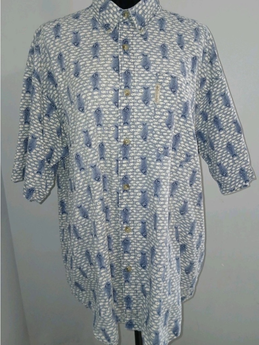 Columbia sportswear company mens Blue Fish Print Button-Down Shirt size XL